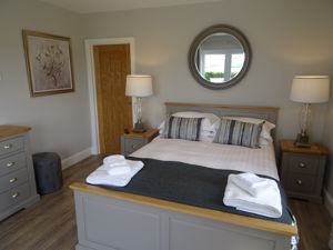 Bedroom- click for photo gallery